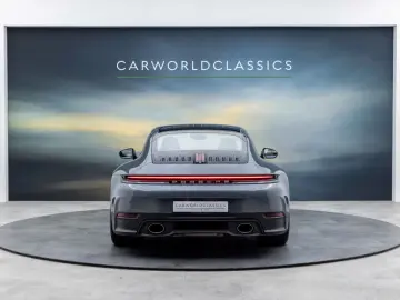 PORSCHE 911-992 CARRERA COUPE MY25   ABGAS GLASDACH 18w