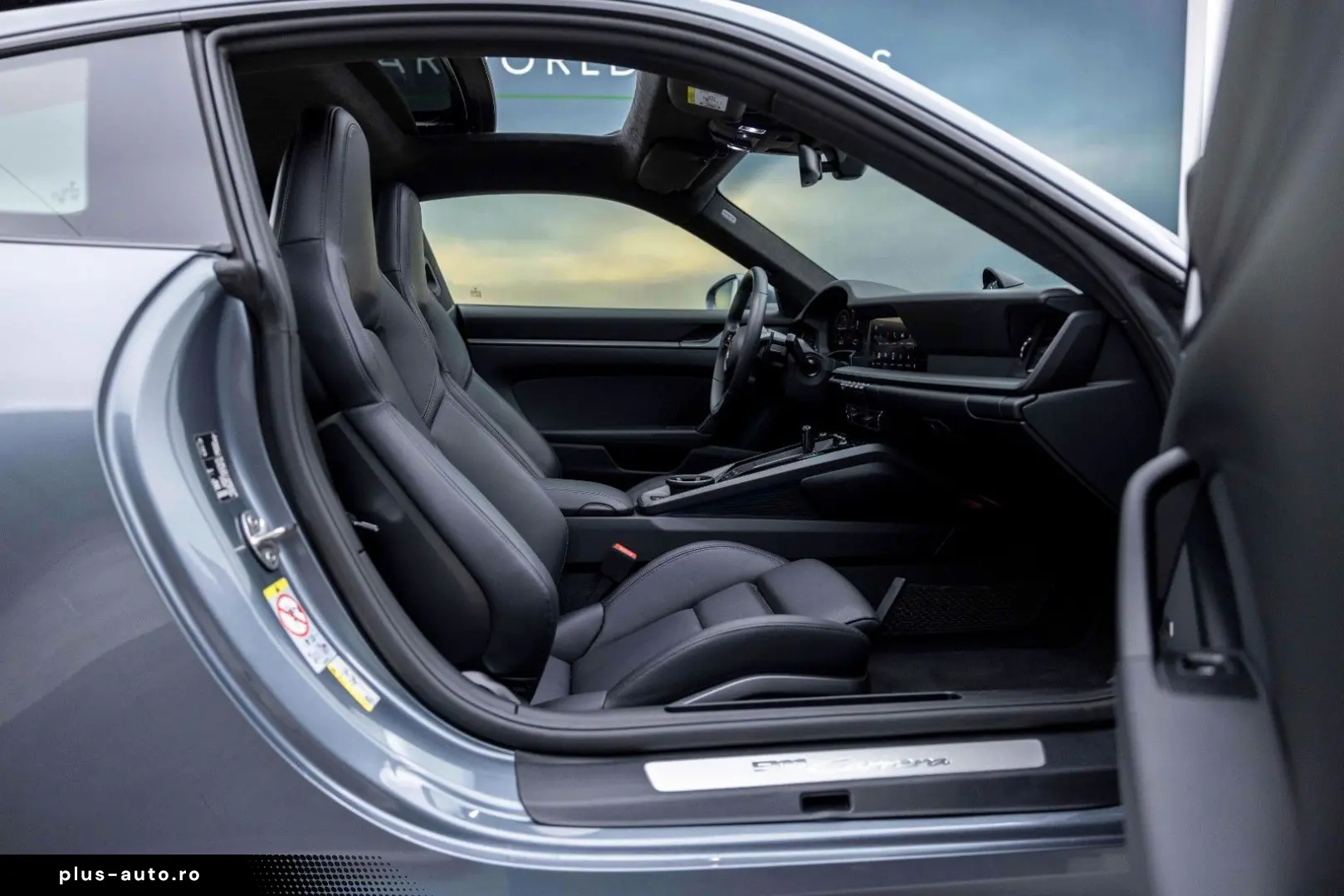 PORSCHE 911-992 CARRERA COUPE MY25   ABGAS GLASDACH 18w