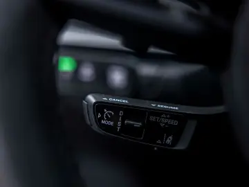 PORSCHE 911-992 CARRERA COUPE MY25   ABGAS GLASDACH 18w