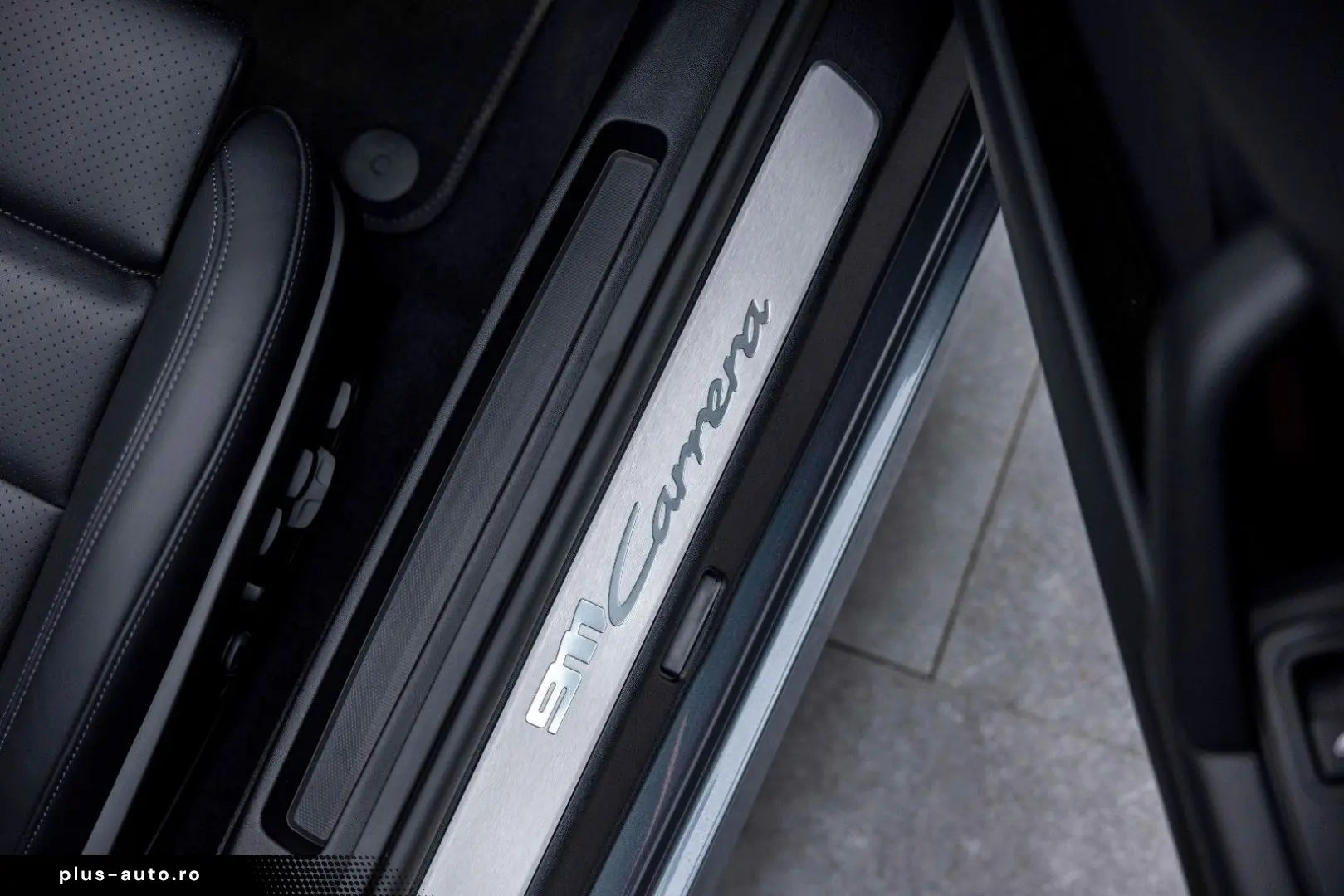 PORSCHE 911-992 CARRERA COUPE MY25   ABGAS GLASDACH 18w