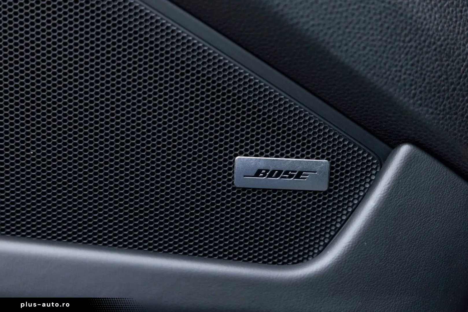 PORSCHE 911-992 CARRERA COUPE MY25   ABGAS GLASDACH 18w