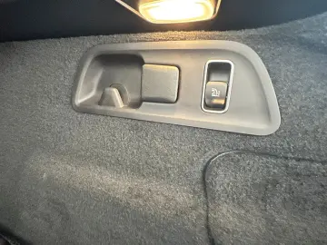 MERCEDES-BENZ GLE 400 e 4M AMG Line Pano-Dach Distro&hellip;