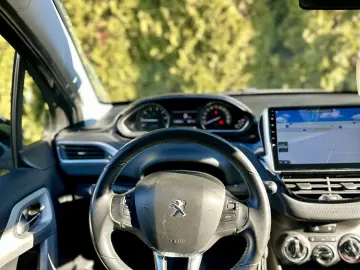 Peugeot 2008  Urbancross  5 moduri condus  garantie  rate