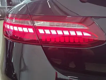 MERCEDES-BENZ E 300 d 4M AMG NIGHT PARKPAKET WIDESCREEN 9G