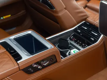 BMW 745 Le-xDrive-PlugIn Hybrid- Pachet M