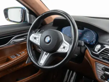 BMW 745 Le-xDrive-PlugIn Hybrid- Pachet M