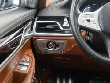 BMW 745 Le-xDrive-PlugIn Hybrid- Pachet M