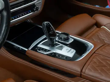 BMW 745 Le-xDrive-PlugIn Hybrid- Pachet M