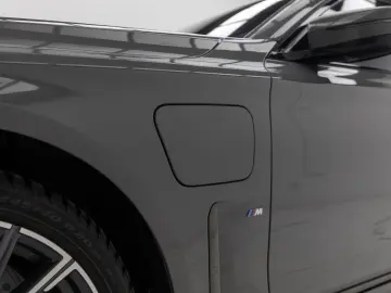 BMW 745 Le-xDrive-PlugIn Hybrid- Pachet M