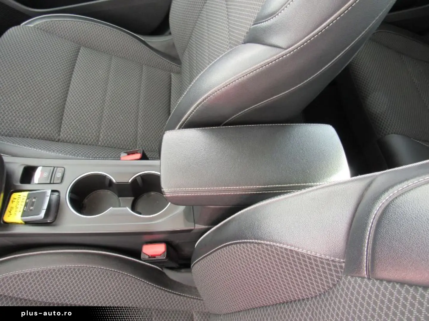 RENAULT ARKANA 1.6 E-Tech 145CP techno