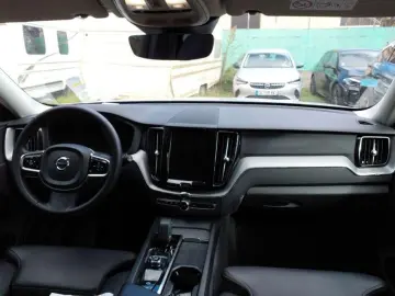 VOLVO XC 60 T6 AWD Plus Dark Plug-In