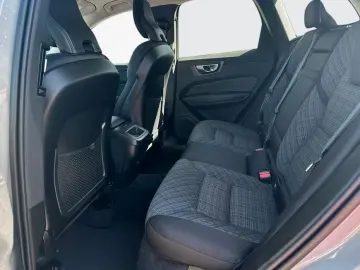 VOLVO XC60 B5 B AWD Core