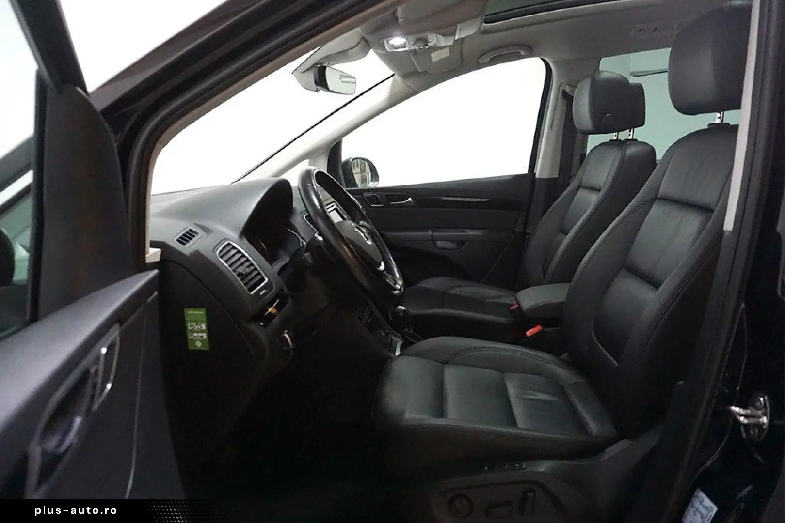 VW Sharan 1.4TSI DSG Highline StHz Pano Navi Leder