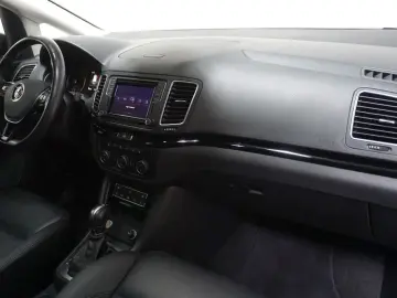 VW Sharan 1.4TSI DSG Highline StHz Pano Navi Leder