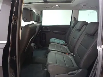 VW Sharan 1.4TSI DSG Highline StHz Pano Navi Leder