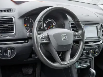 SEAT Alhambra 2.0 TDI Style SHZ KAMERA XENON ACC PANO