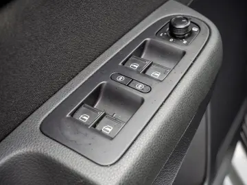 SEAT Alhambra 2.0 TDI Style SHZ KAMERA XENON ACC PANO