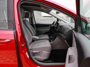 SEAT Alhambra Style 1 4 TSI DSG AHK 7-SITZER PANO BT