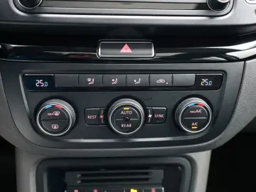 SEAT Alhambra Style 1 4 TSI DSG AHK 7-SITZER PANO BT