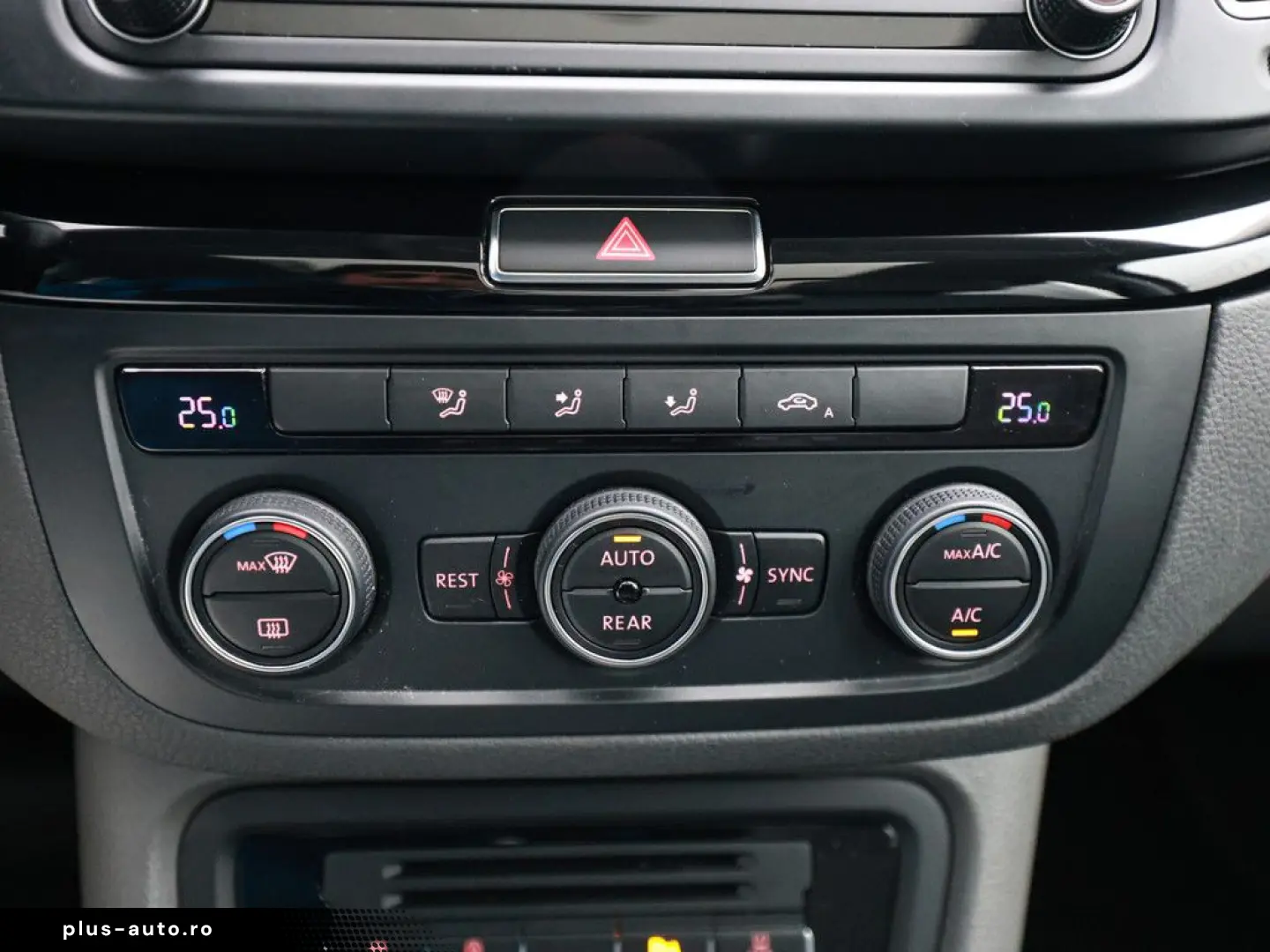 SEAT Alhambra Style 1 4 TSI DSG AHK 7-SITZER PANO BT