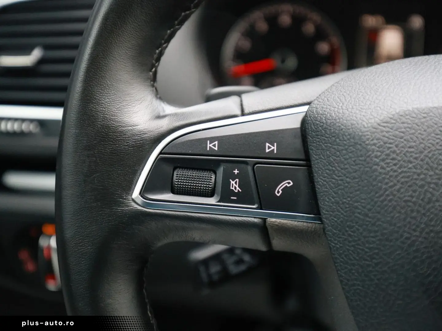 SEAT Alhambra Style 1 4 TSI DSG AHK 7-SITZER PANO BT