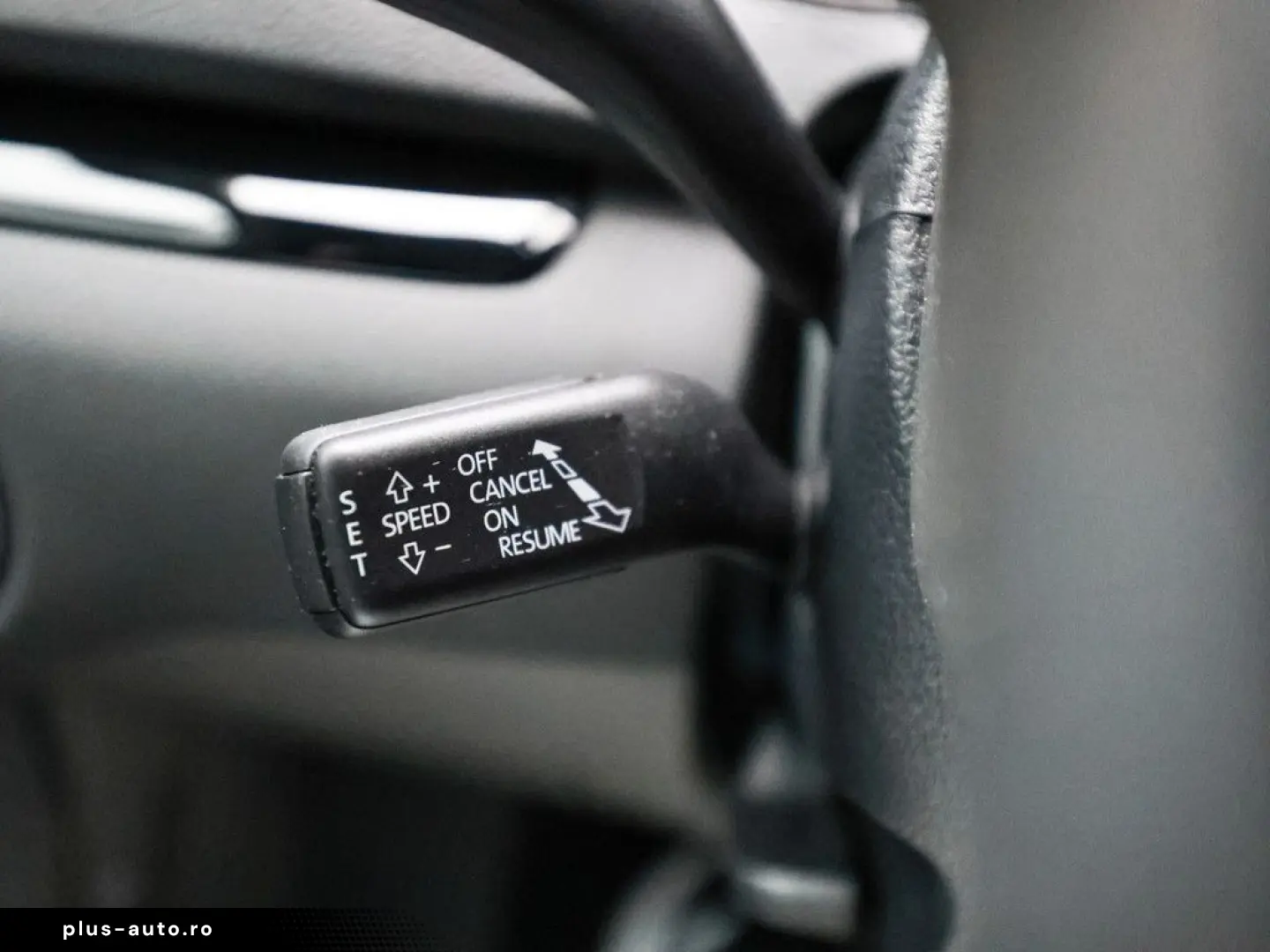 SEAT Alhambra Style 1 4 TSI DSG AHK 7-SITZER PANO BT