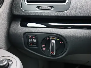 SEAT Alhambra Style 1 4 TSI DSG AHK 7-SITZER PANO BT