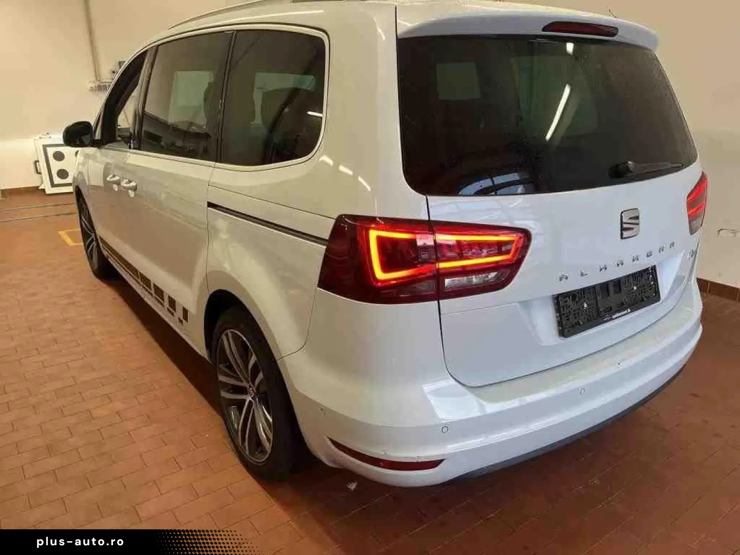SEAT Alhambra 1.4 TSI DSG FR 7SITZER AHK STDHZG ACC