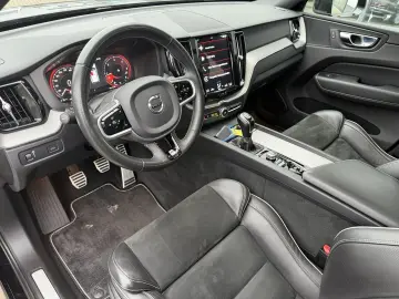 VOLVO XC60 R Design  P.Dach Leder Navi LED