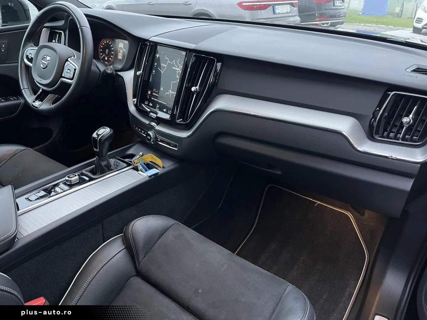 VOLVO XC60 R Design  P.Dach Leder Navi LED