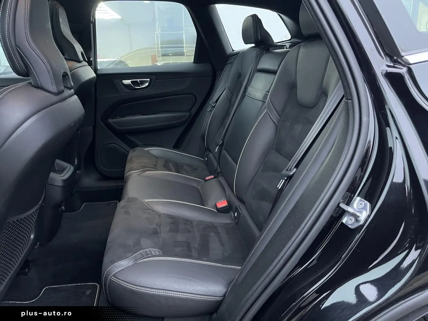 VOLVO XC60 R Design  P.Dach Leder Navi LED