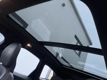 VOLVO XC60 R Design  P.Dach Leder Navi LED