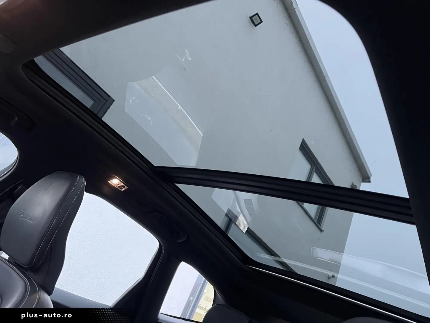 VOLVO XC60 R Design  P.Dach Leder Navi LED