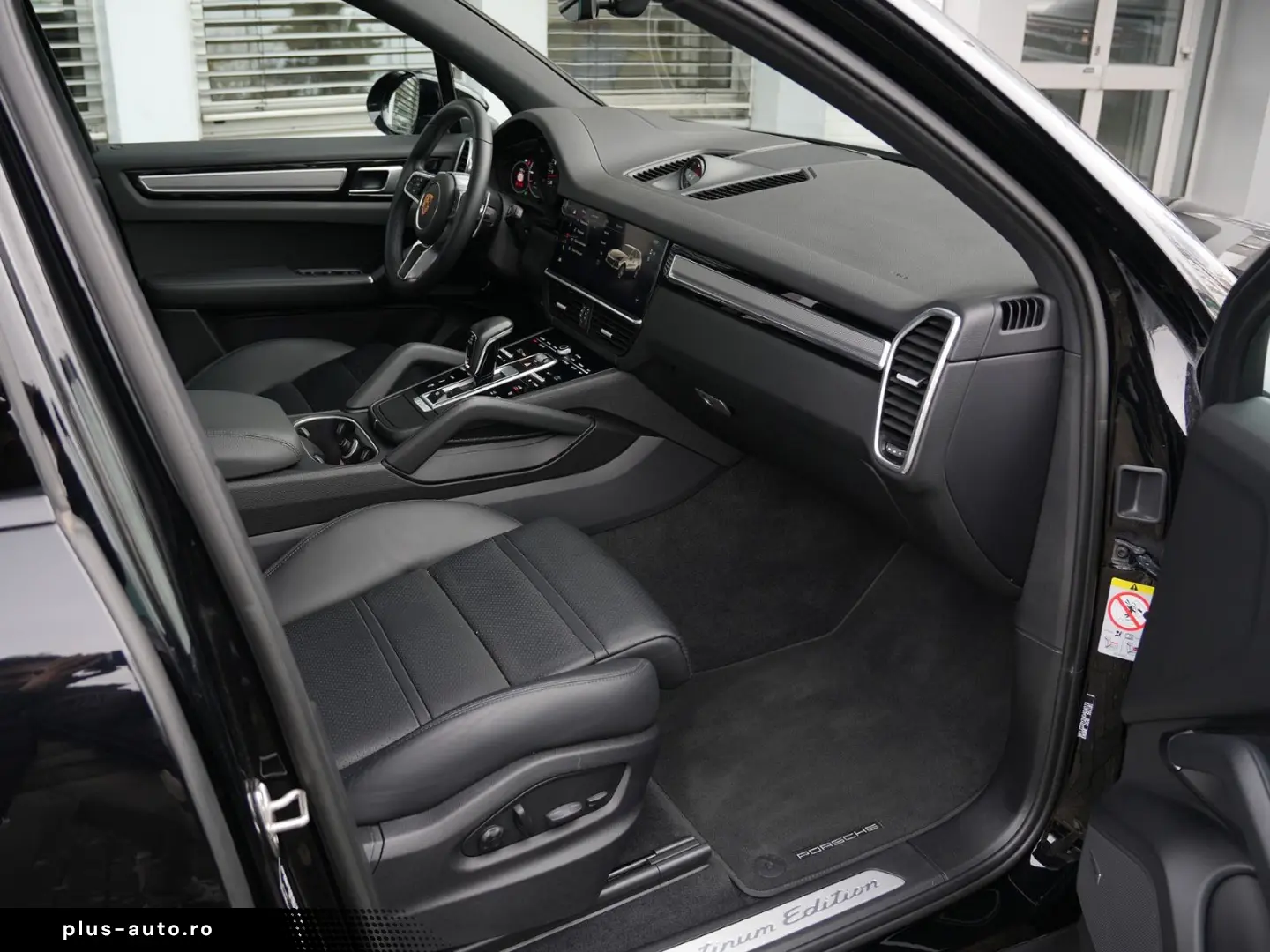 PORSCHE CAYENNE PLATINUM-LUFTF-PANO-HUD-MATRIX-BOSE-21RS