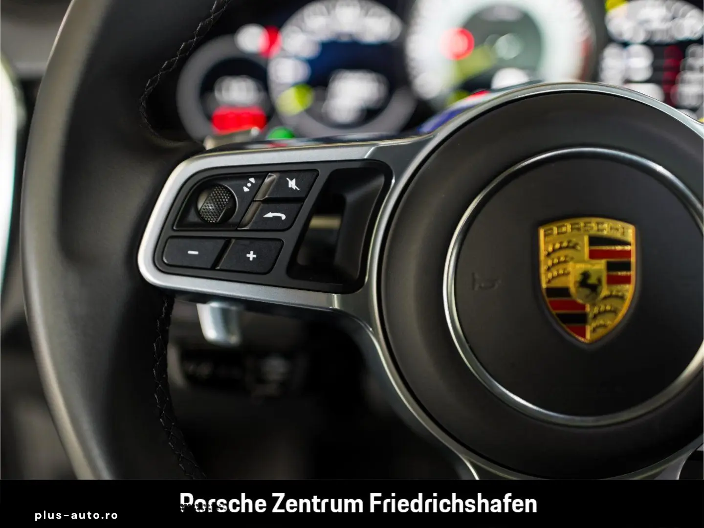 PORSCHE Cayenne E-Hy Massage Ventilation SoftClose 360 Bose