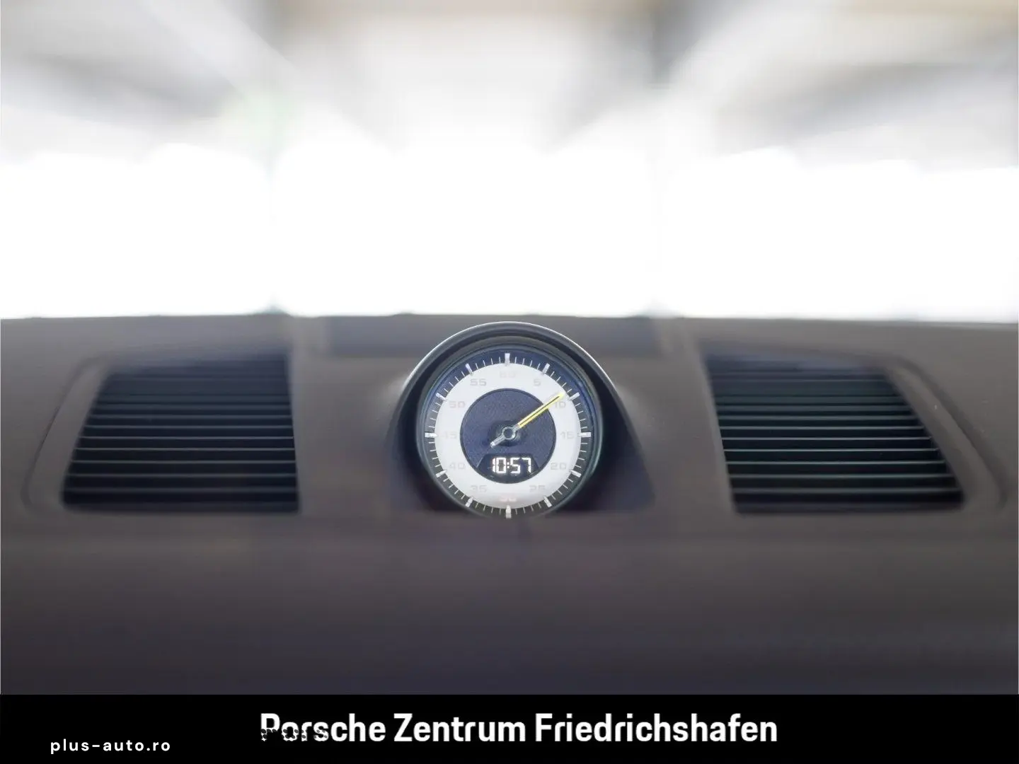 PORSCHE Cayenne E-Hy Massage Ventilation SoftClose 360 Bose