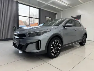 KIA XCEED 141 CP - PLUG-IN HYBRID – PLATINUM – FACELIFT