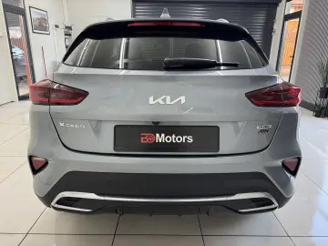 KIA XCEED 141 CP - PLUG-IN HYBRID – PLATINUM – FACELIFT