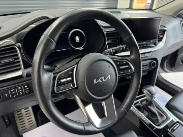 KIA XCEED 141 CP - PLUG-IN HYBRID – PLATINUM – FACELIFT