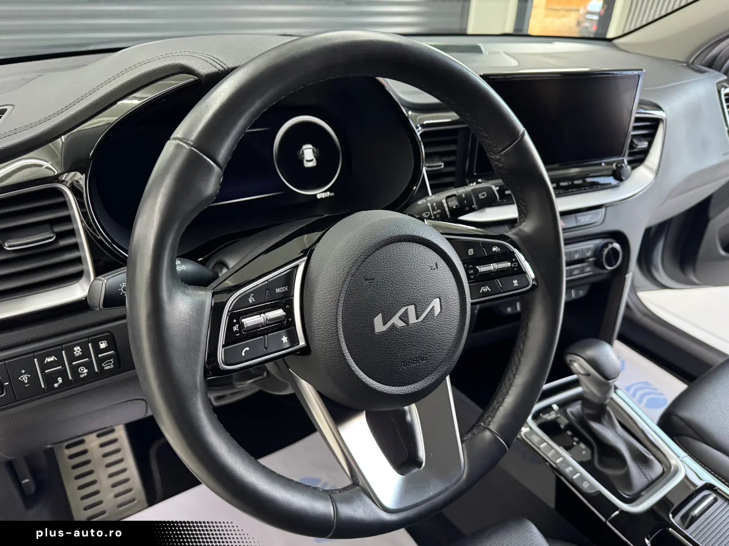 KIA XCEED 141 CP - PLUG-IN HYBRID – PLATINUM – FACELIFT