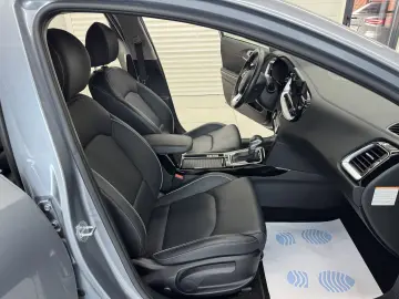 KIA XCEED 141 CP - PLUG-IN HYBRID – PLATINUM – FACELIFT