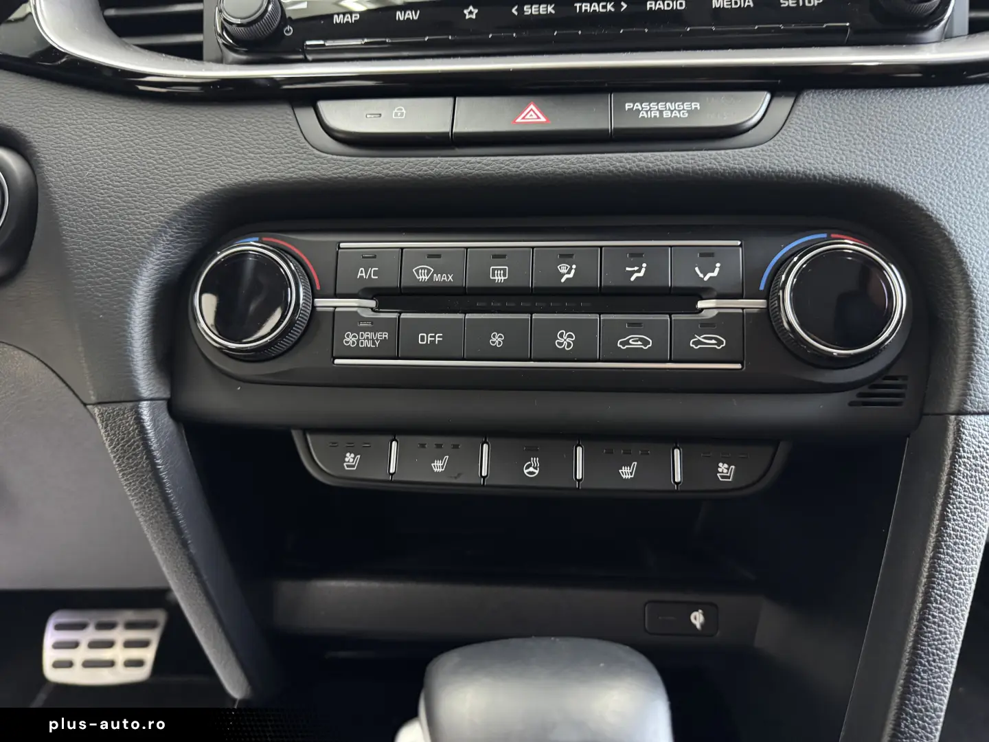 KIA XCEED 141 CP - PLUG-IN HYBRID – PLATINUM – FACELIFT