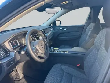 VOLVO XC60 B5 B AWD Core