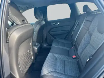 VOLVO XC60 B5 B AWD Core