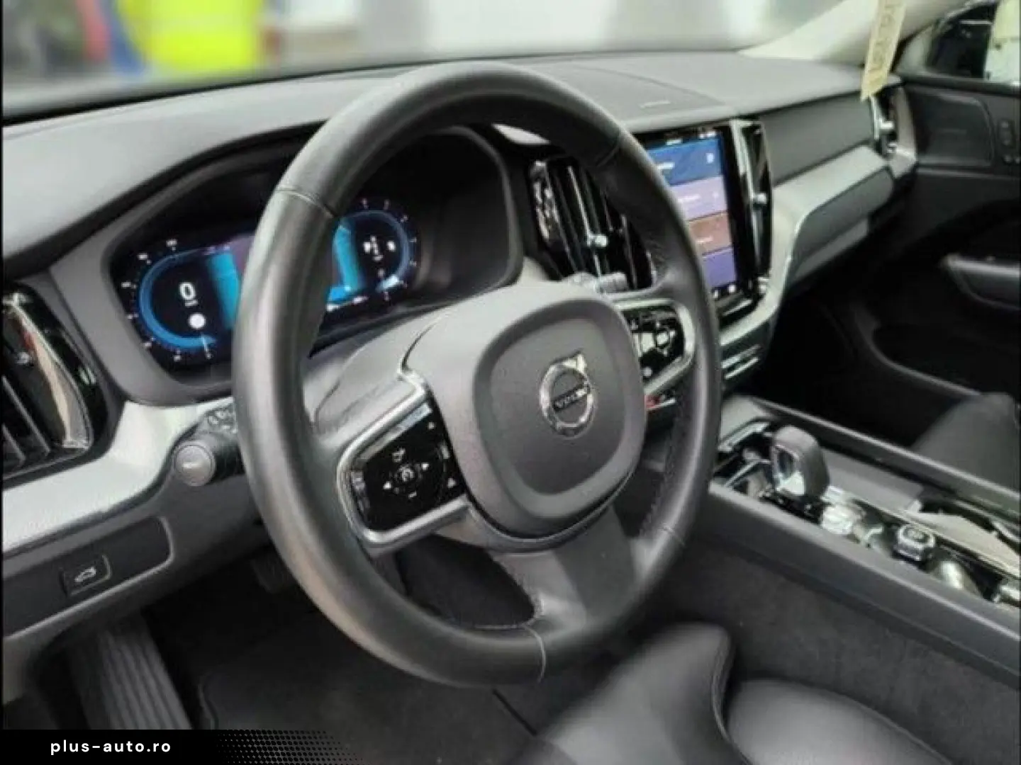 VOLVO XC60 B4 Plus Dark AWD