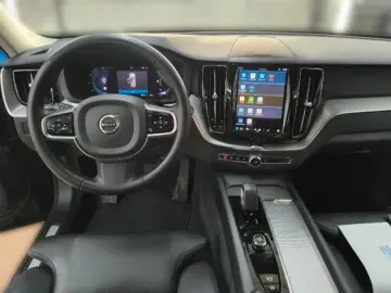 VOLVO XC60 Plus Dark AWD