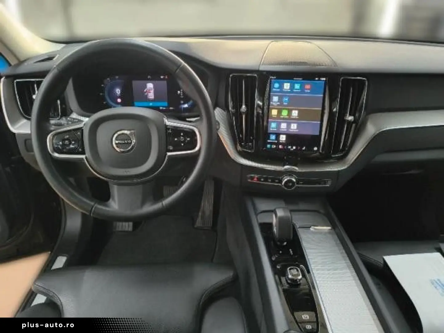 VOLVO XC60 Plus Dark AWD