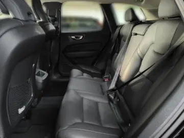 VOLVO XC60 Plus Dark AWD