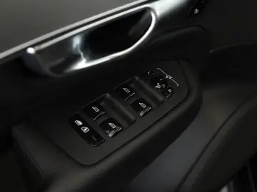 VOLVO XC90 B5 AWD Core 7locuri