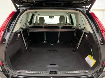 VOLVO XC 90 T8 AWD Core Plug-In